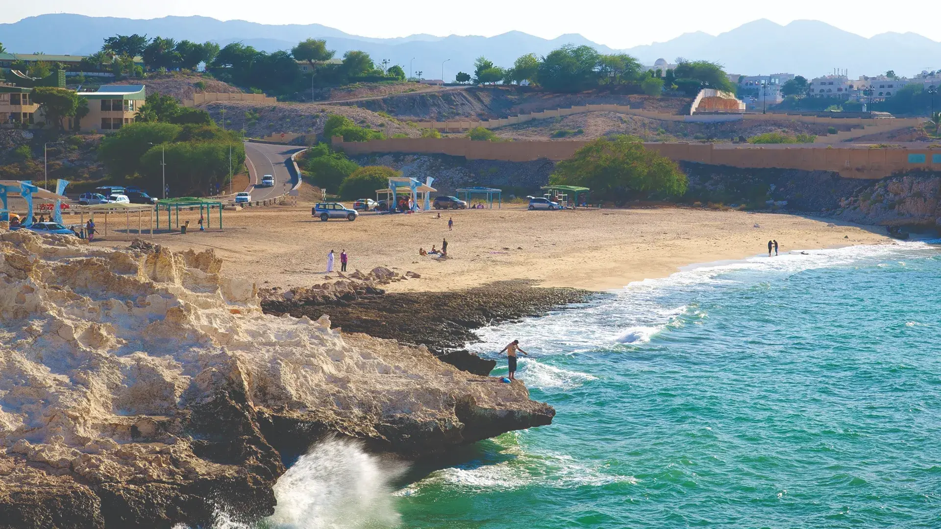MUSCAT & SURROUNDING COASTLINE