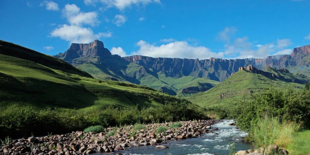 Drakensberg Mountains – Majestic and Peaceful