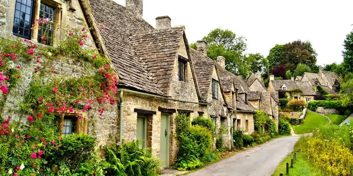 The Cotswolds – English Countryside Charm