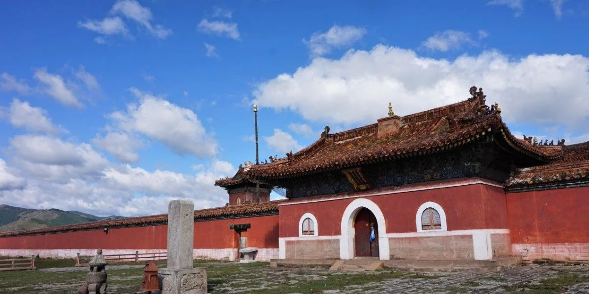 Amarbayasgalant Monastery – Tranquil Spiritual Escape