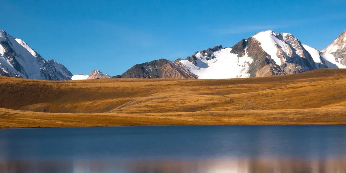Altai Tavan Bogd National Park – Land of Ice and Eagles
