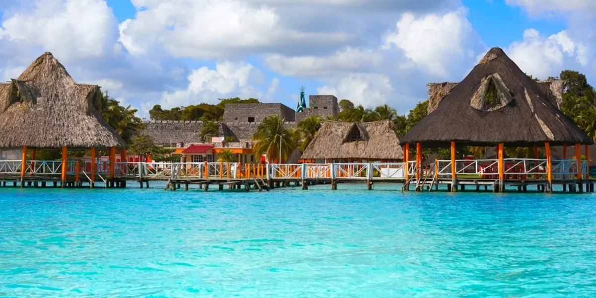 Bacalar – The Lagoon of Seven Colors