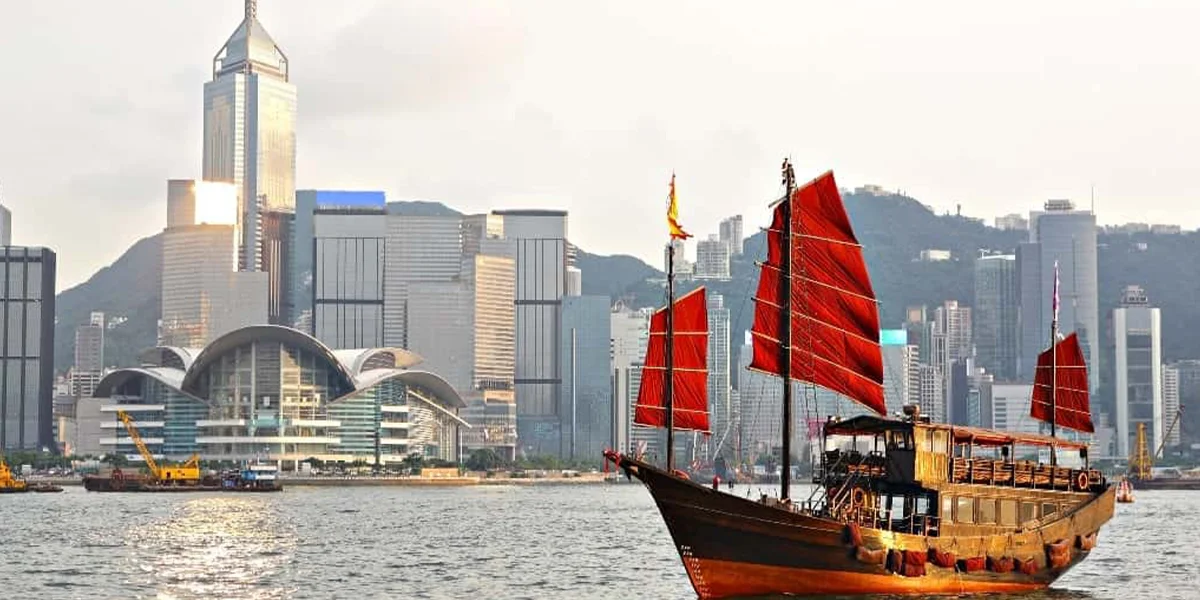 Hong Kong – The East Meets West City