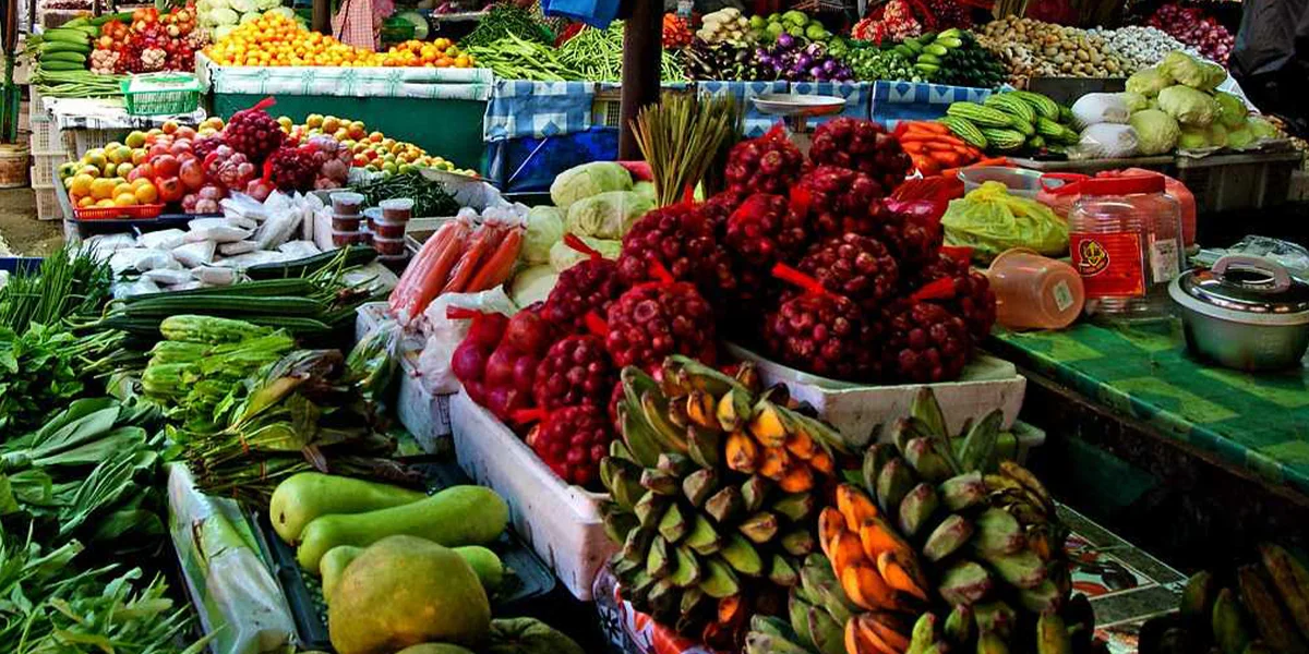 Tamu Kianggeh Market – A Local Cultural Experience