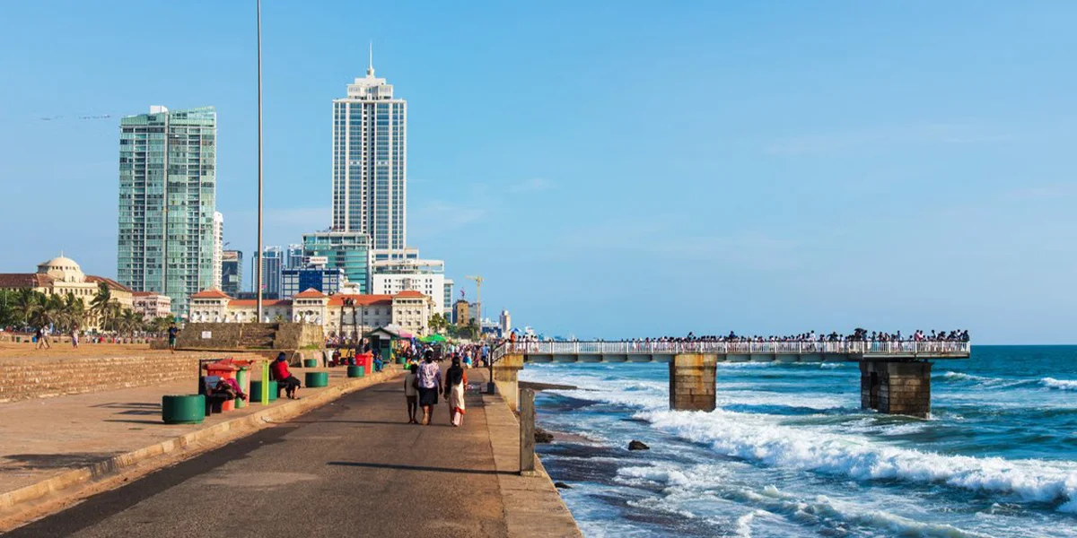 10.Colombo Night Out Tour.