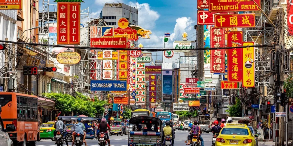 7. Chinatown (Yaowarat Road)