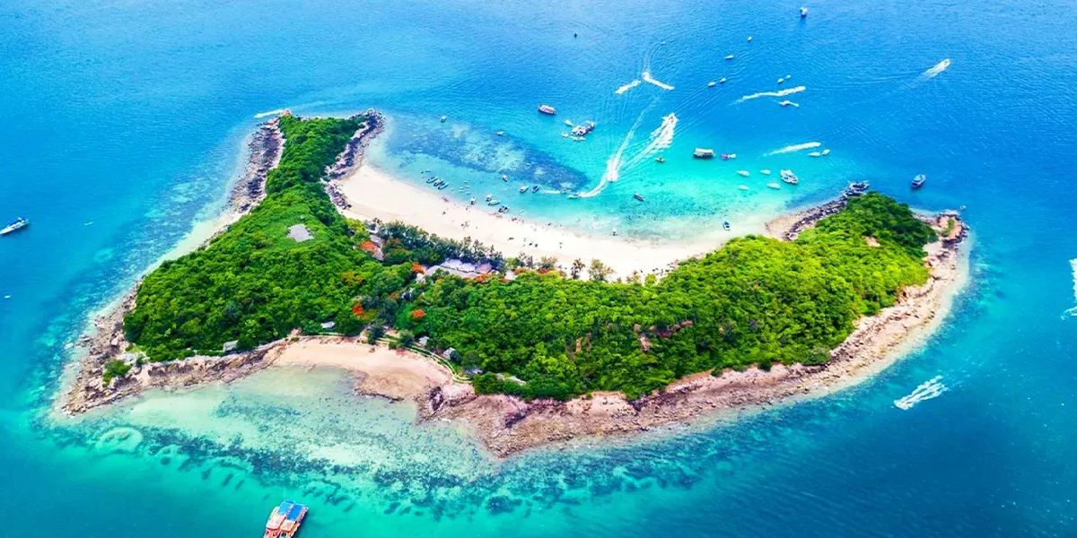 6. Coral Island (Koh Larn) – A Tropical Escape
