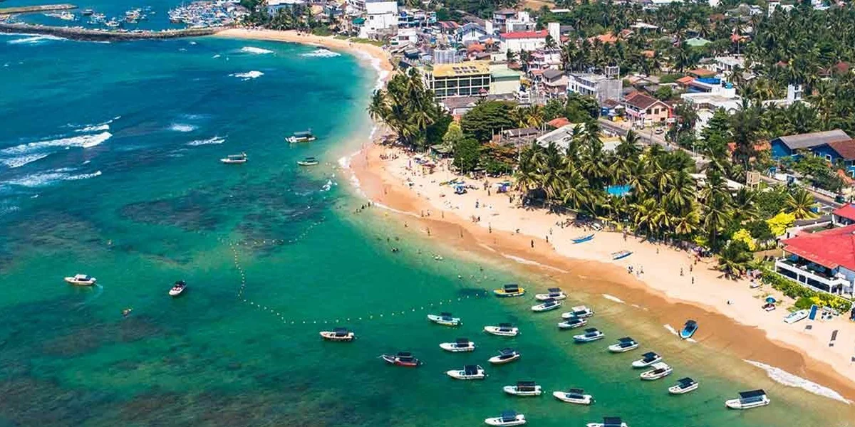 6. Hikkaduwa Beach – The Underwater Adventure Hub
