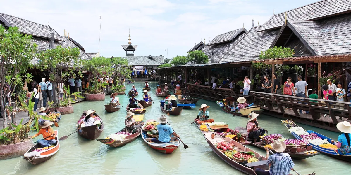 8. Pattaya Floating Market – A Cultural Experience