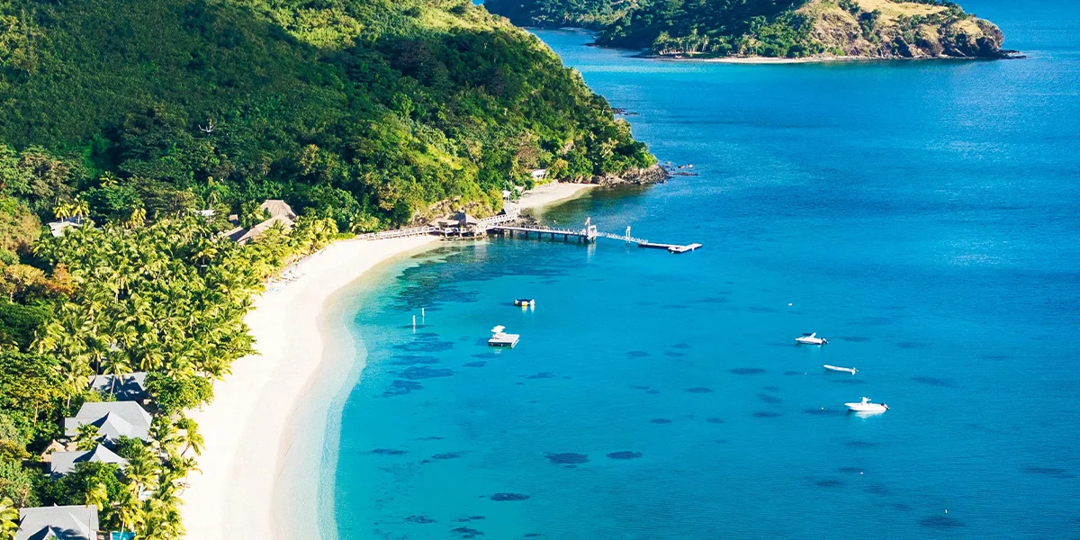 how long can tourists stay in Fiji