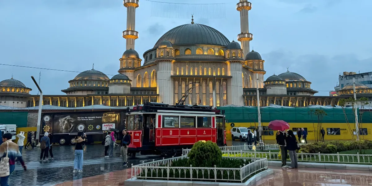 Istanbul Travel Guide