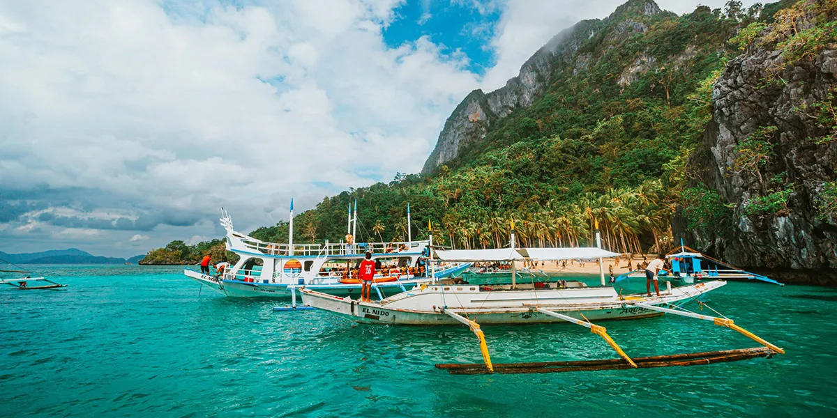 Boat Tours and Island Hopping