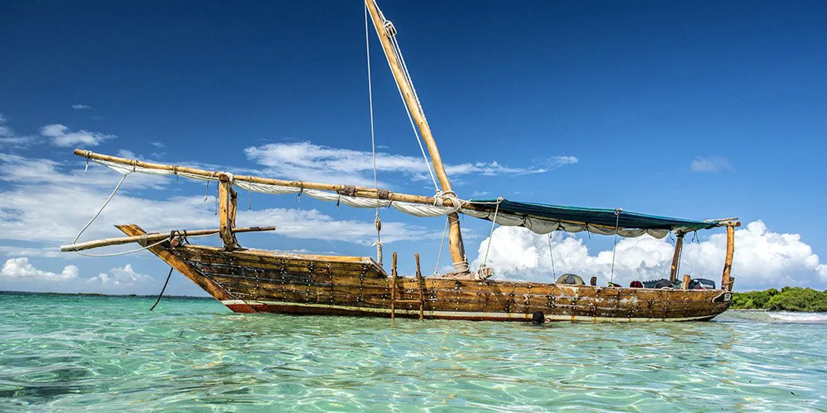 Sailing on Traditional Dhows