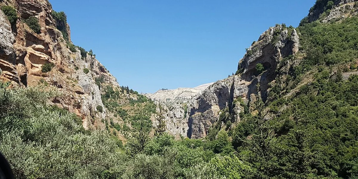 Chouwen Lake Trail