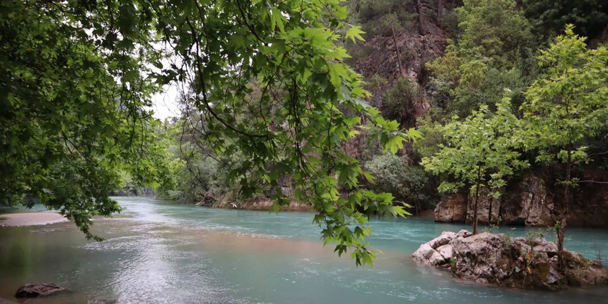 Chouwen Lake Trail