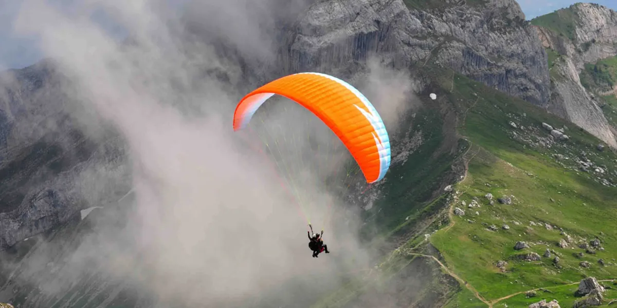 Paragliding in Dali